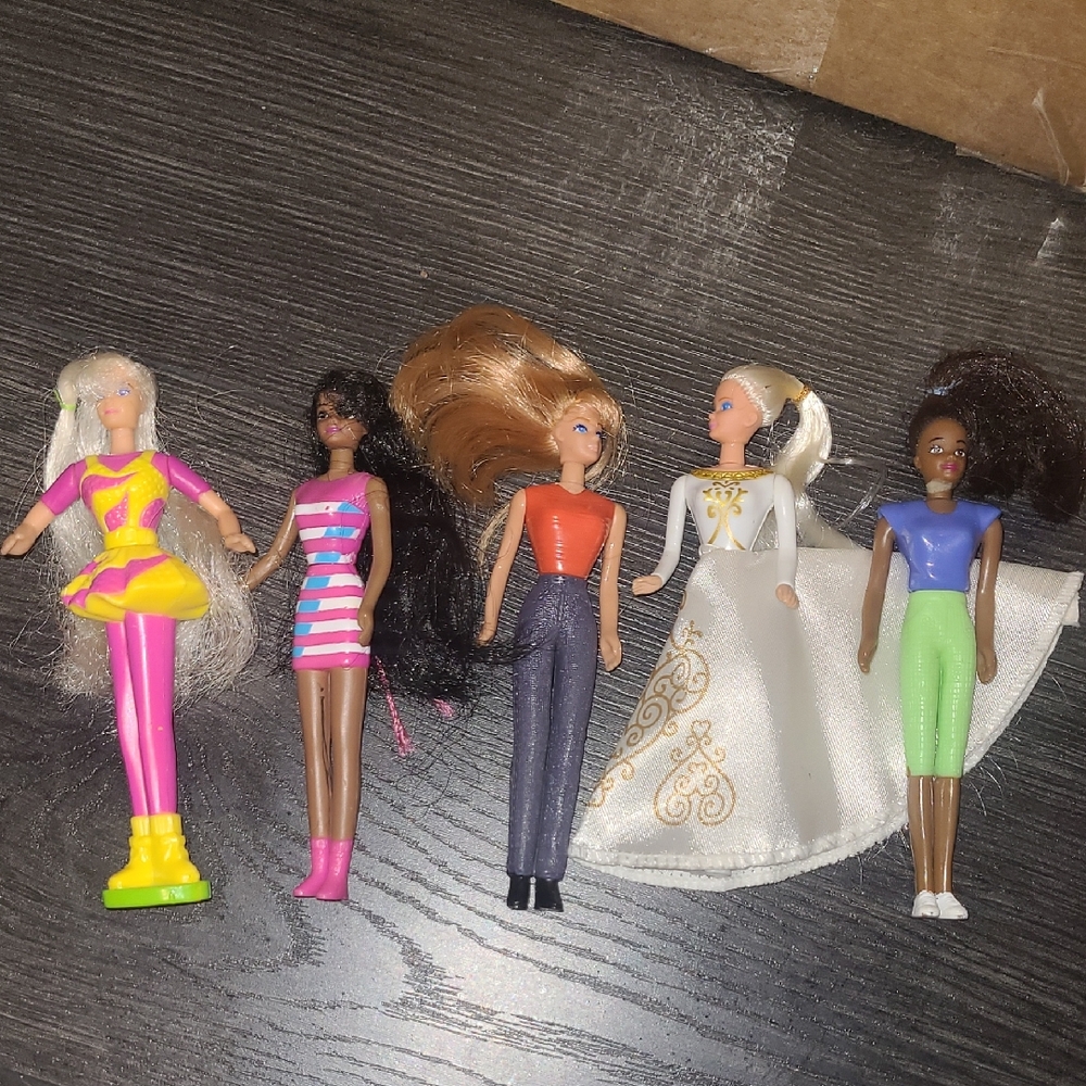 ❤️Lot of 5 Vintage McDonald’s Barbie Dolls – 90s Mattel Mini Fashion & Princess